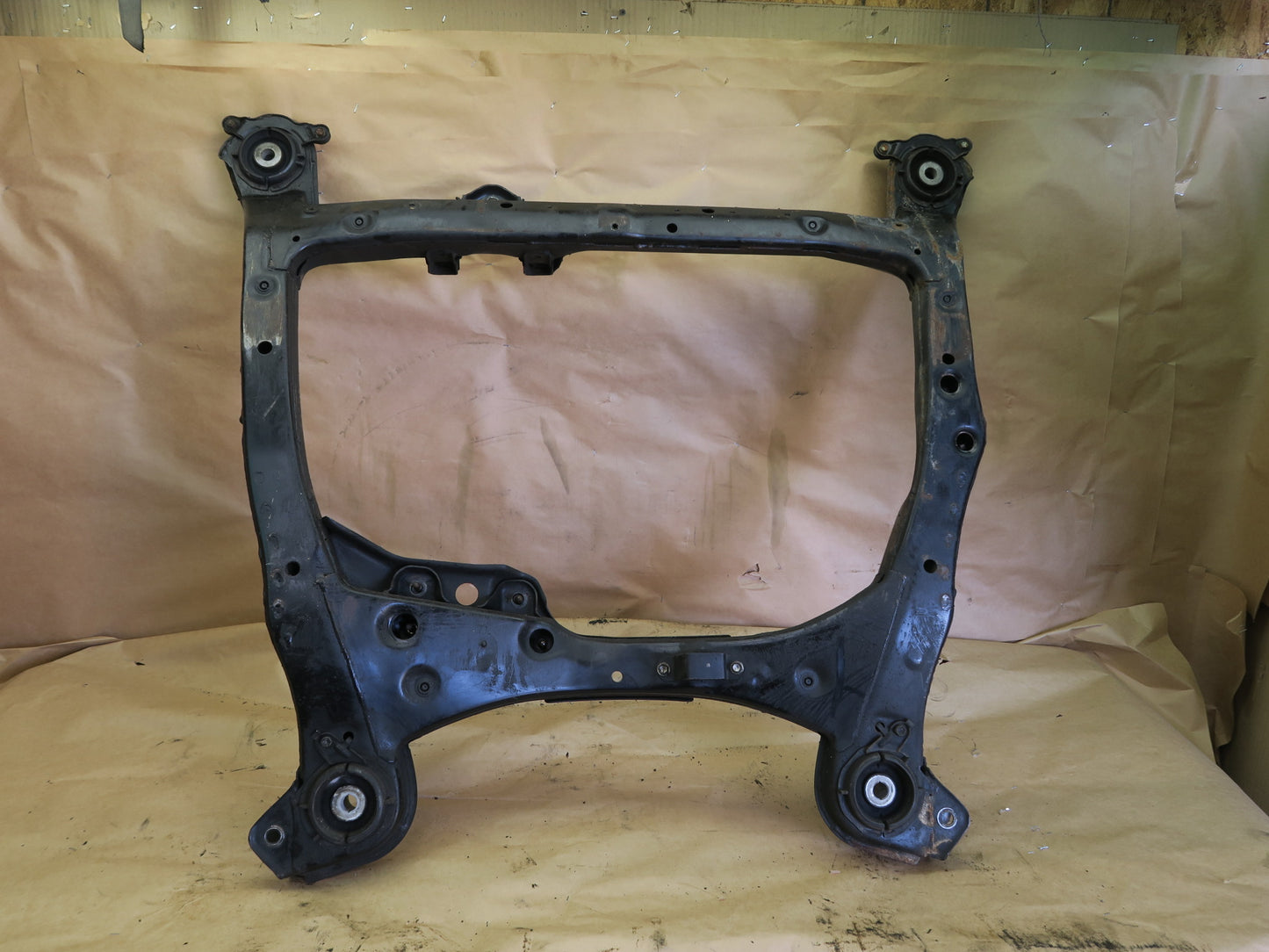 92-94 LEXUS ES300 FRONT SUSPENSION CROSSMEMBER CRADLE SUB FRAME OEM