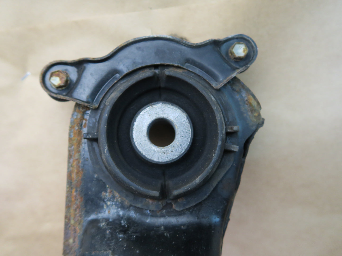 92-94 LEXUS ES300 FRONT SUSPENSION CROSSMEMBER CRADLE SUB FRAME OEM
