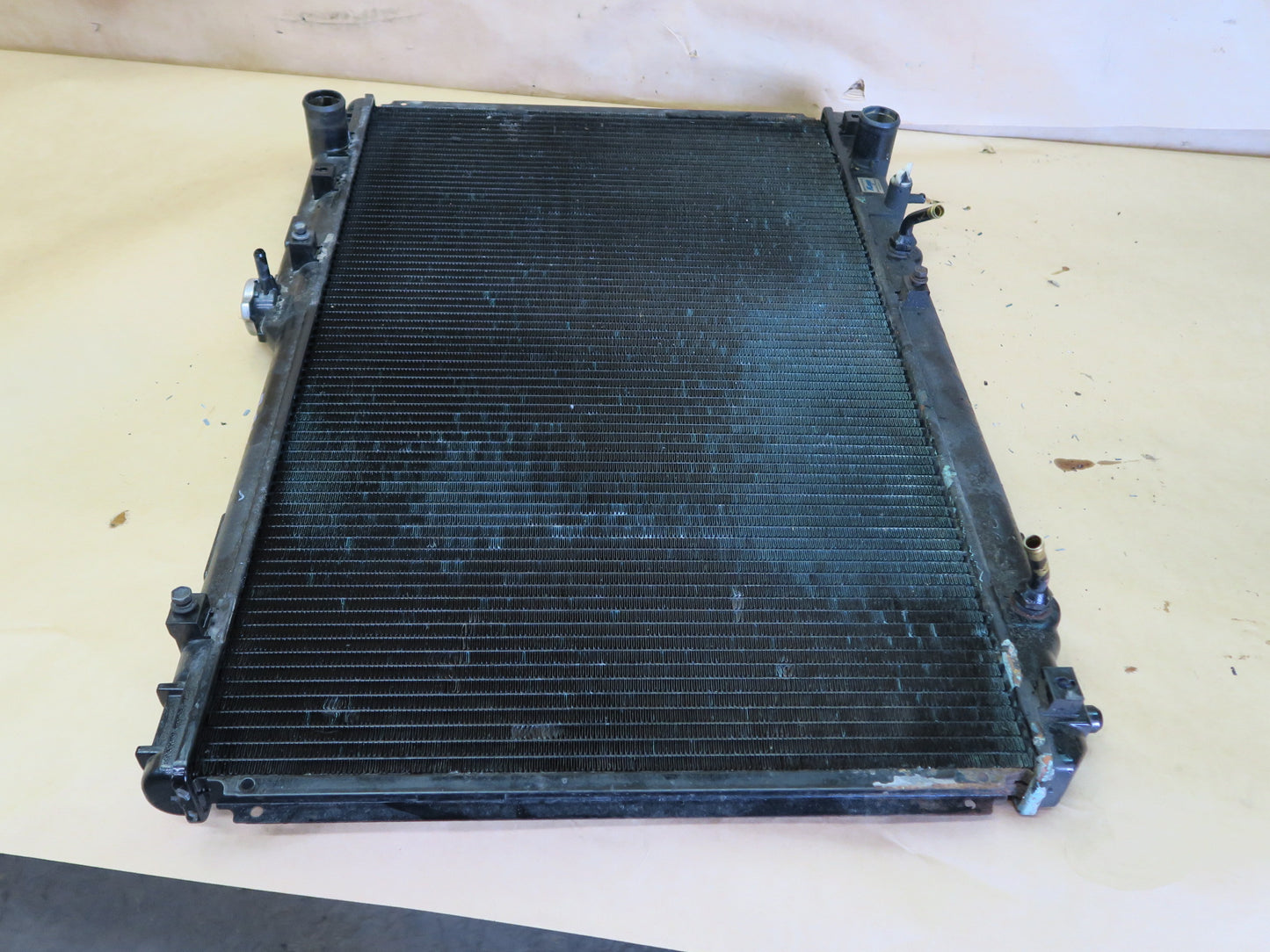 92-93 LEXUS ES300 3VZFE ENGINE MOTOR COOLING RADIATOR KOYO