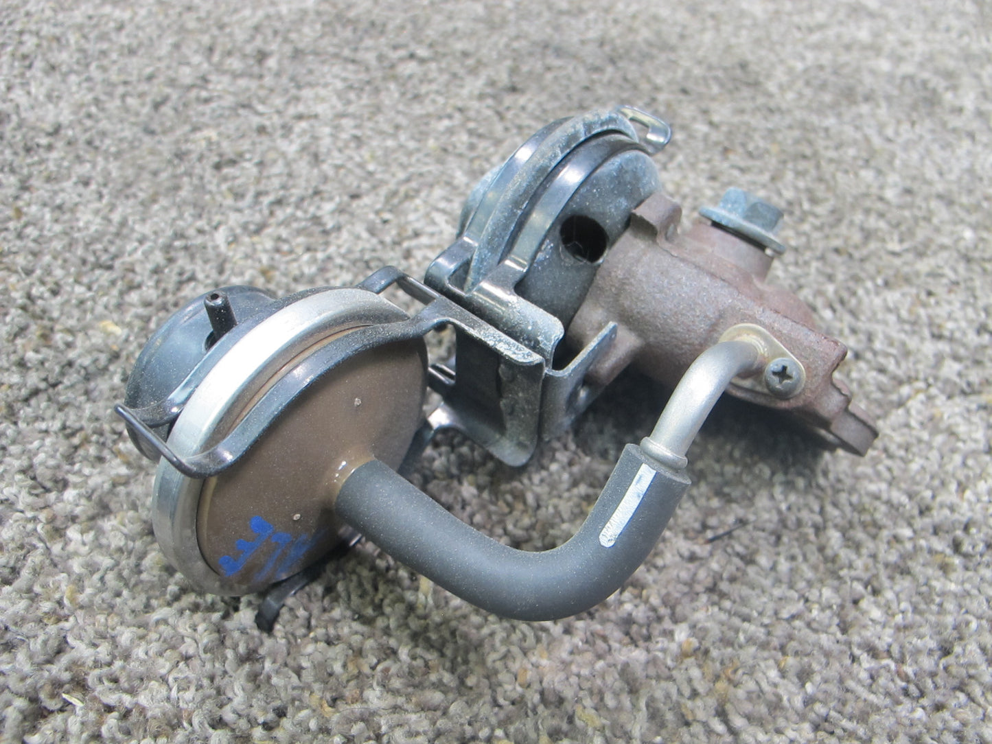 92-93 LEXUS ES300 3VZFE ENGINE EGR VALVE VACUUM MODULATOR ASSEMBLY OEM