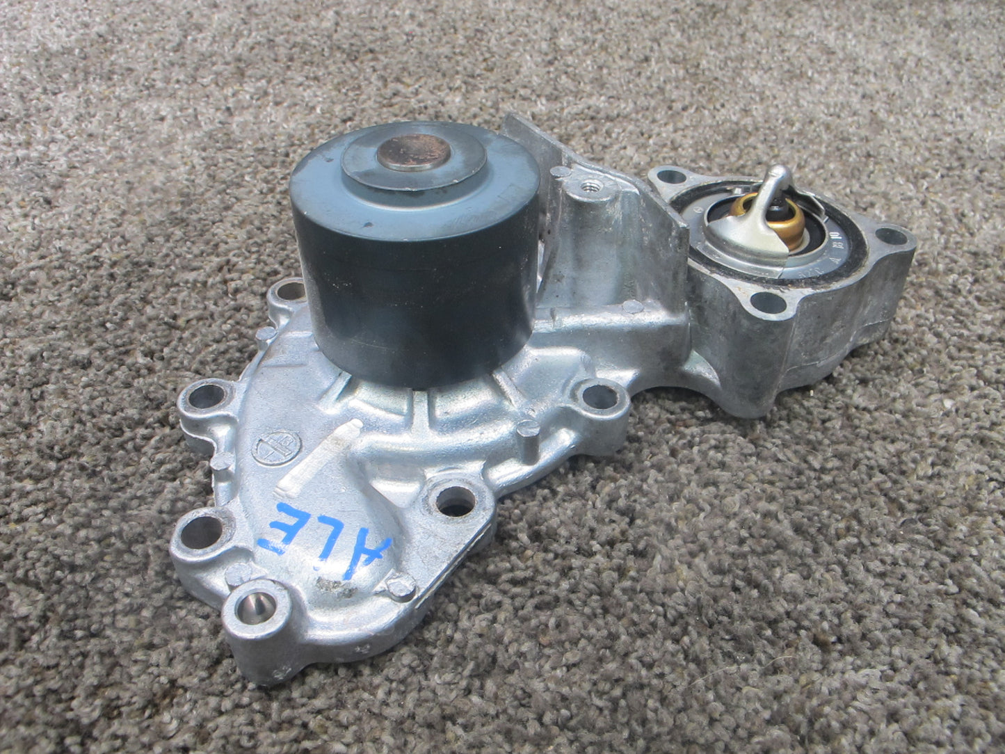 92-93 LEXUS ES300 3VZFE 3.0L ENGINE WATER COOLANT PUMP W/ THERMOSTAT SET