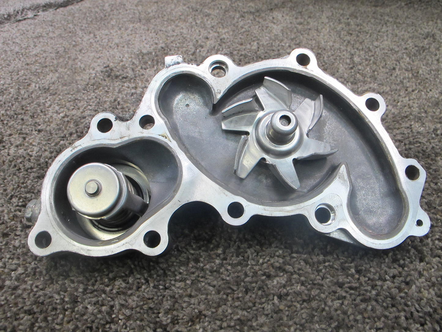 92-93 LEXUS ES300 3VZFE 3.0L ENGINE WATER COOLANT PUMP W/ THERMOSTAT SET