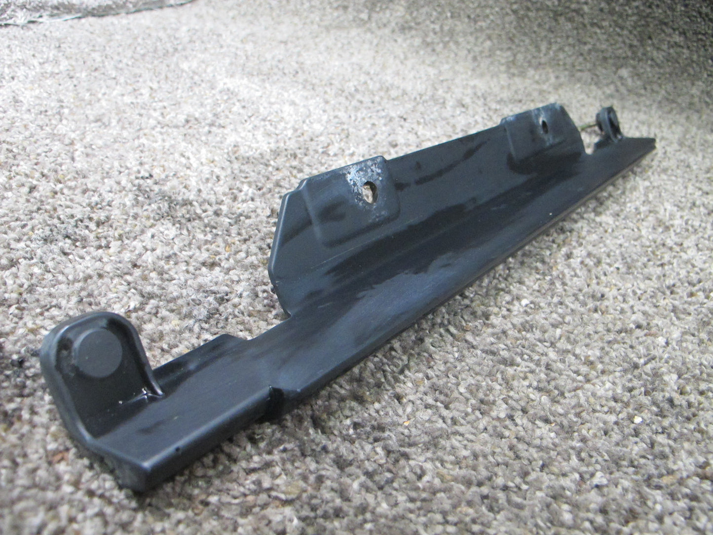 1992-1996 Lexus ES300 Rear Trunk Lid Panel Moulding OEM 75831-33020