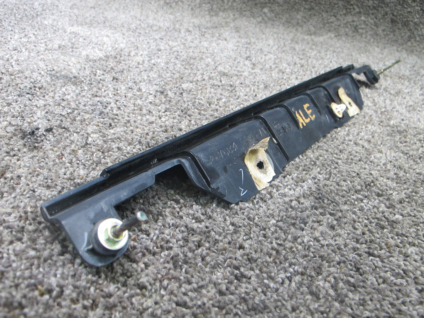 1992-1996 Lexus ES300 Rear Trunk Lid Panel Moulding OEM 75831-33020