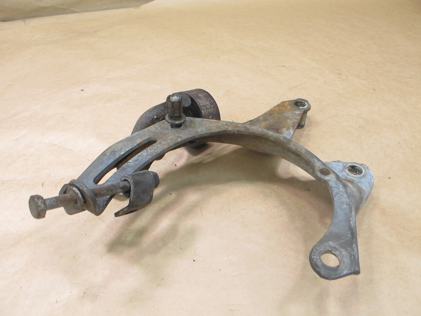 1992-1993 Lexus ES300 Serpentine Belt Tensioner Bracket Assembly 3VZ-FE OEM