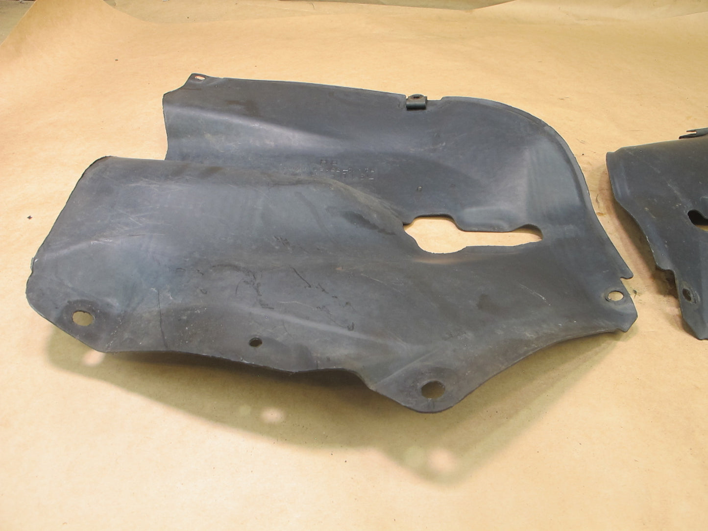 92-96 LEXUS ES300 FRONT LEFT & RIGHT SIDE ENGINE UNDER COVER GUARD SET OEM