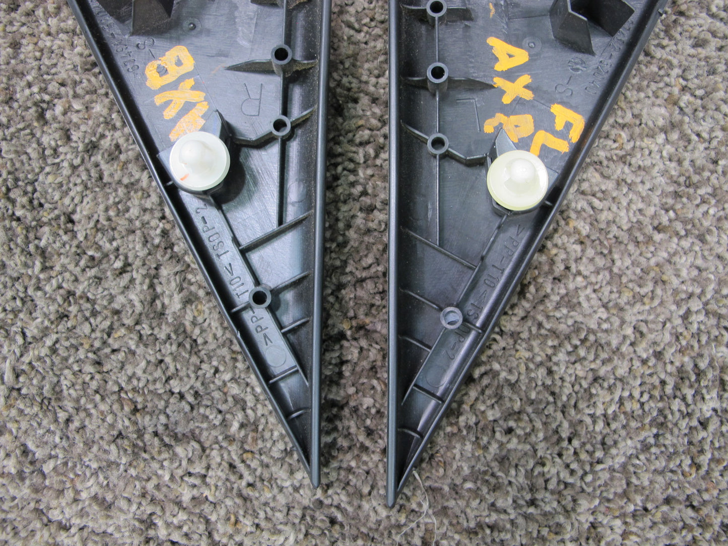 04-06 TOYOTA SCION XB FRONT RIGHT & LEFT SIDE INTERIOR MIRROR COVER SET OEM