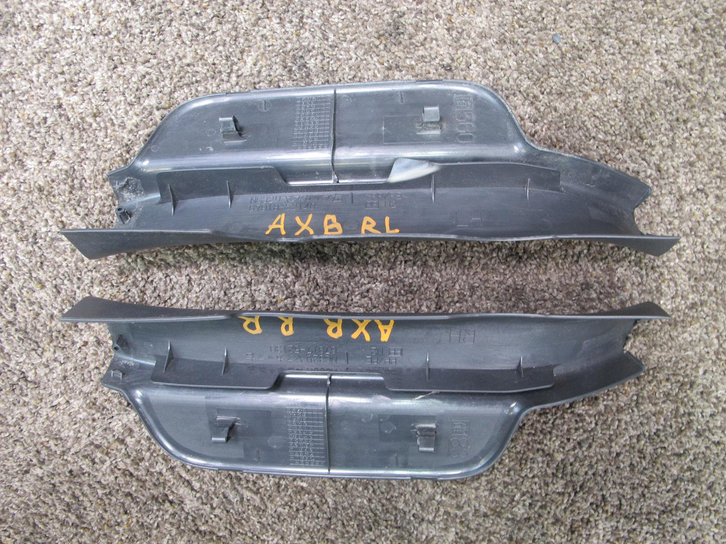 04-06 TOYOTA SCION XB REAR RIGHT & LEFT SIDE DOOR SILL SCUFF PLATE SET OEM