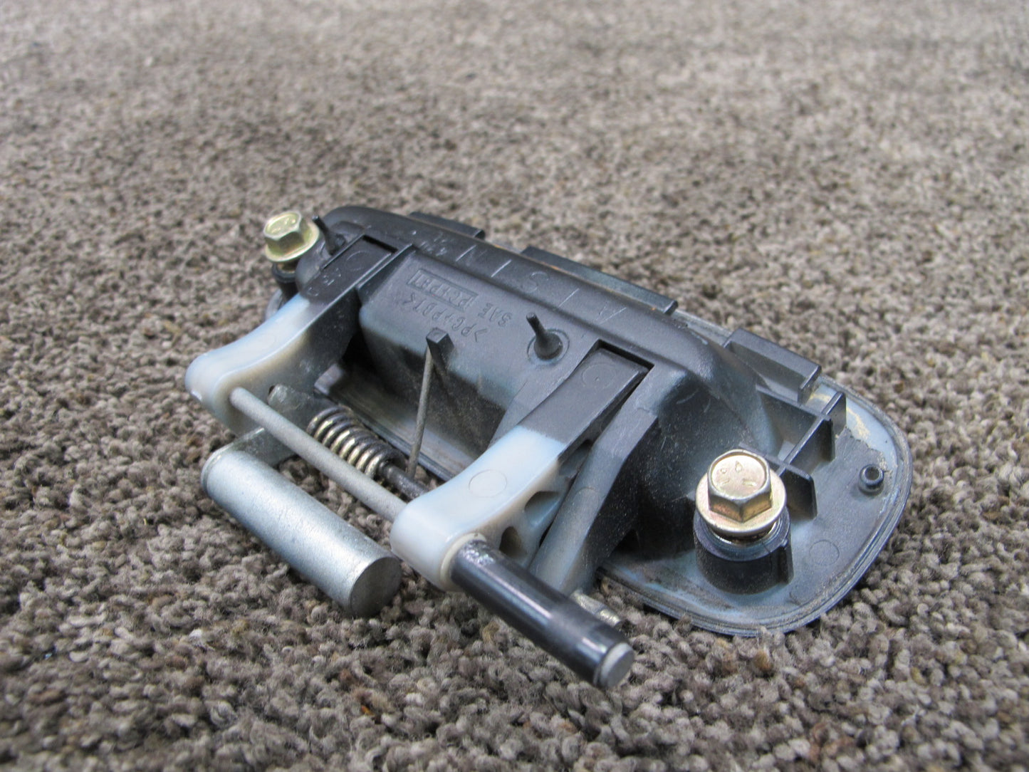 04-06 TOYOTA SCION XB REAR LEFT DRIVER SIDE EXTERIOR DOOR HANDLE BLUE OEM