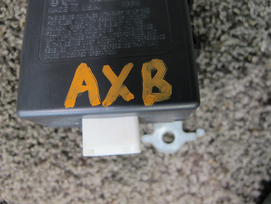 04-06 TOYOTA SCION XB DOOR COMPUTER CONTROL MODULE RELAY W/ BRACKET OEM