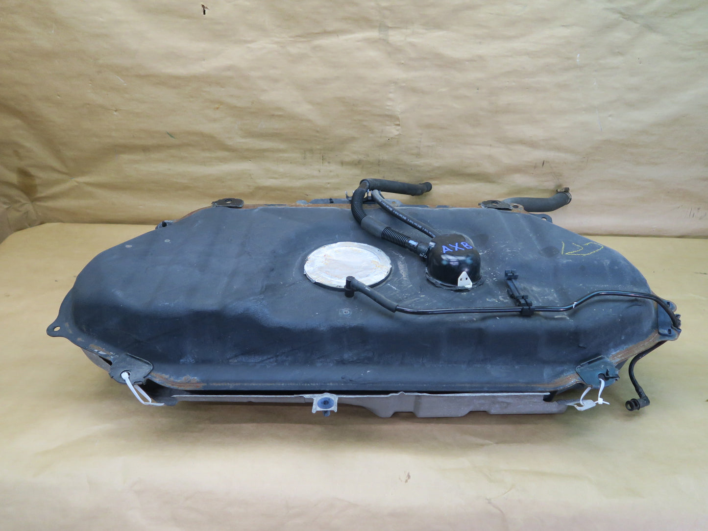 04-06 TOYOTA SCION XB 1.5L GAS FUEL TANK ASSEMBLY OEM