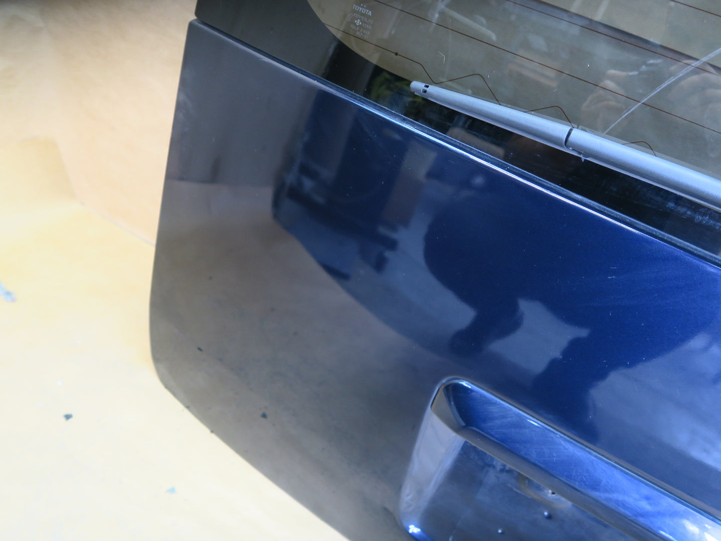 04-06 TOYOTA SCION XB REAR TRUNK LID LIFT GATE TAILGATE W/ GLASS BLUE OEM