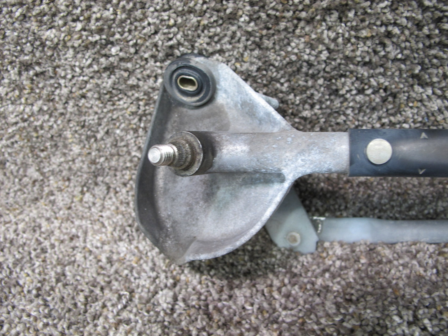 2004-2006 Scion xB Windshield Wiper Arm Linkage Assembly OEM