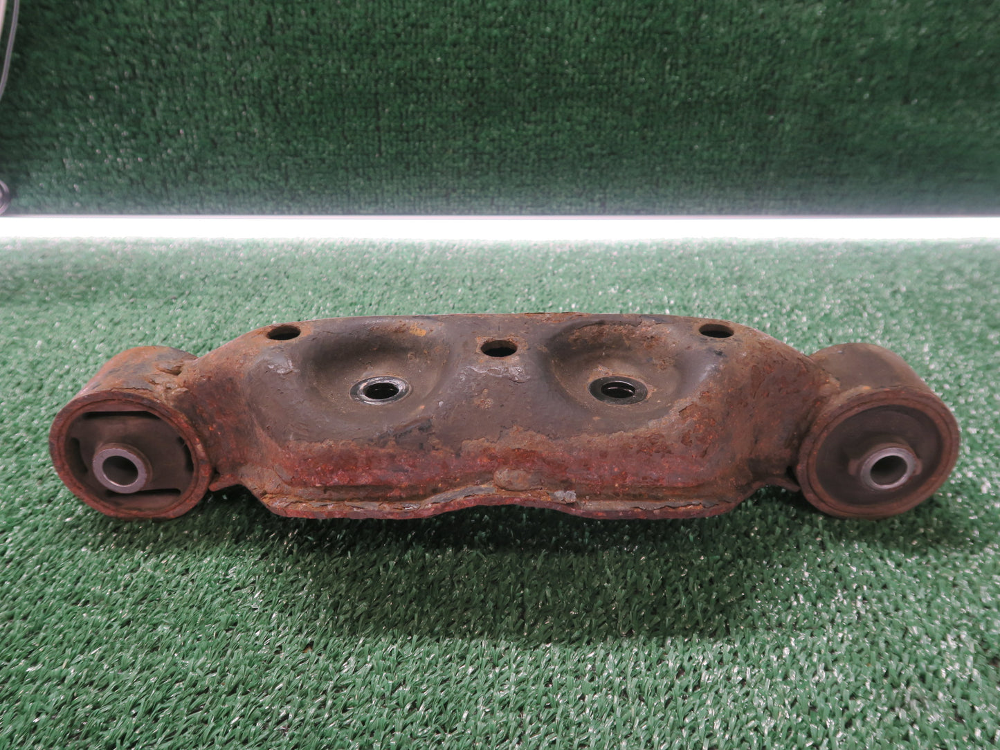 2005-2009 Subaru Legacy Differential Carrier Crossmember OEM