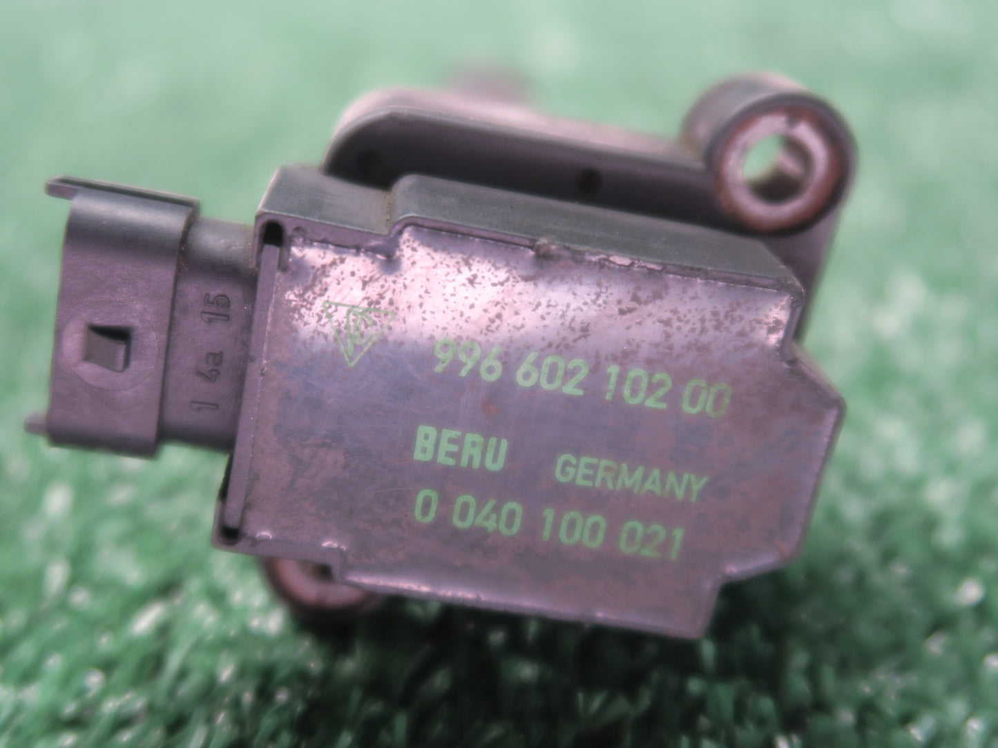 1997-2004 Porsche 911 (996) Ignition Coil Set of 6 996 602 102 00 Beru OEM