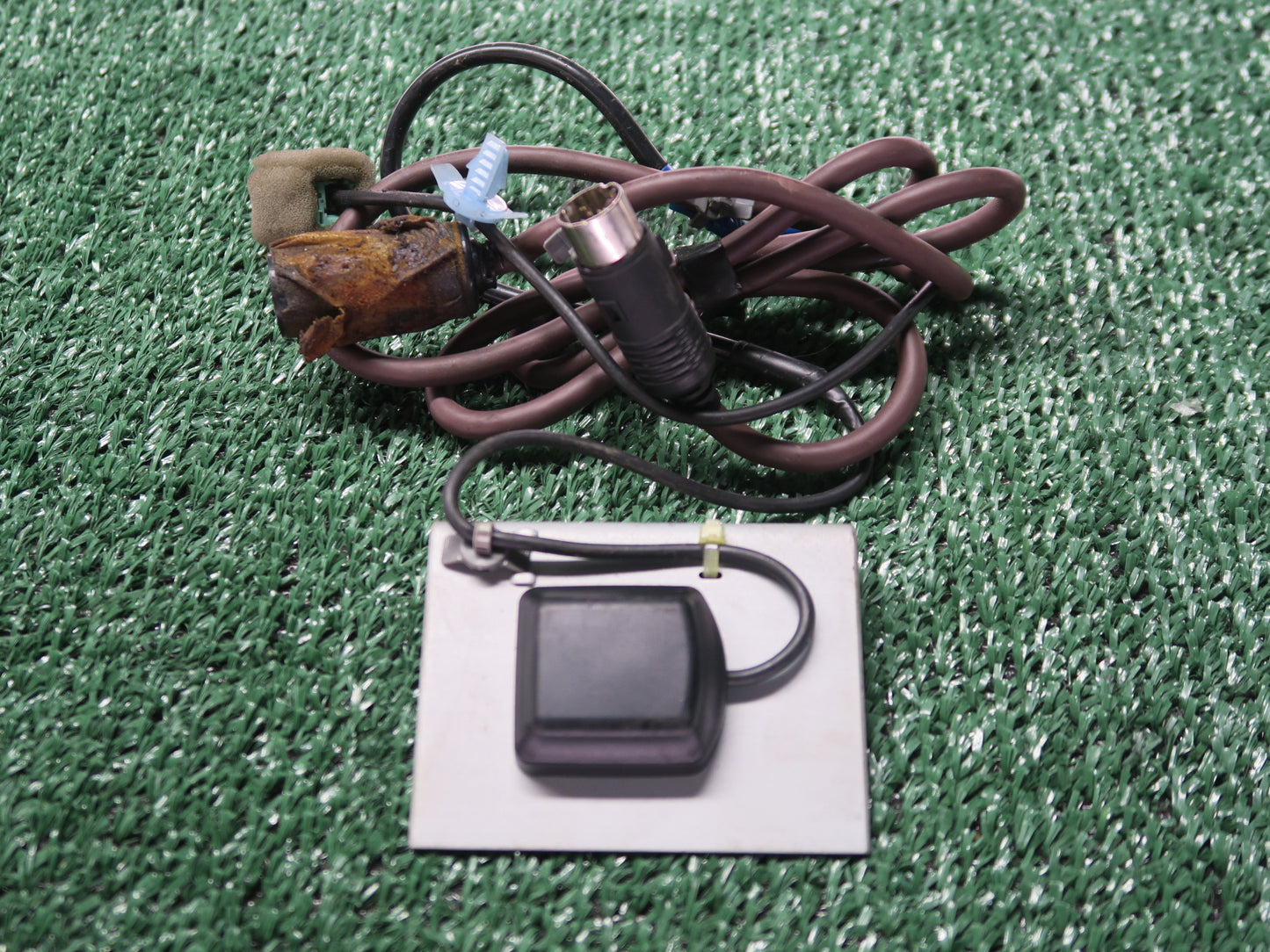 2005-2009 Subaru Legacy Outback GPS Antenna Module 86277AG12A OEM