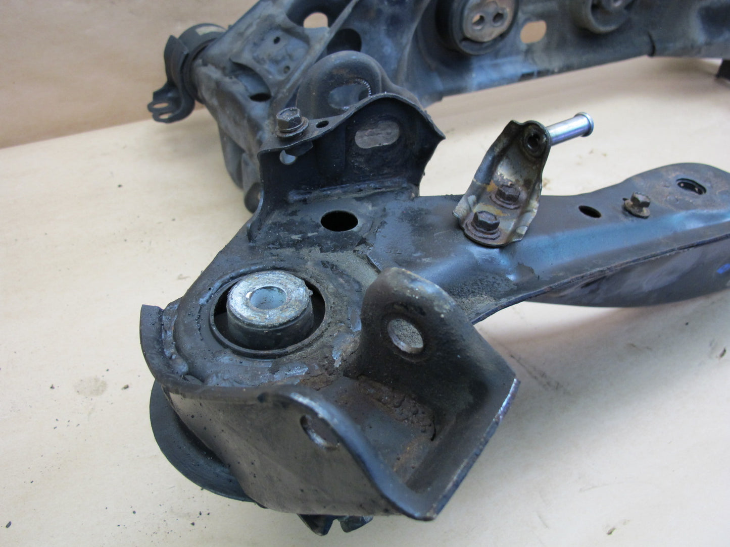 1992-1996 Lexus SC300 SC400 Rear Suspension Crossmember Cradle Sub Frame