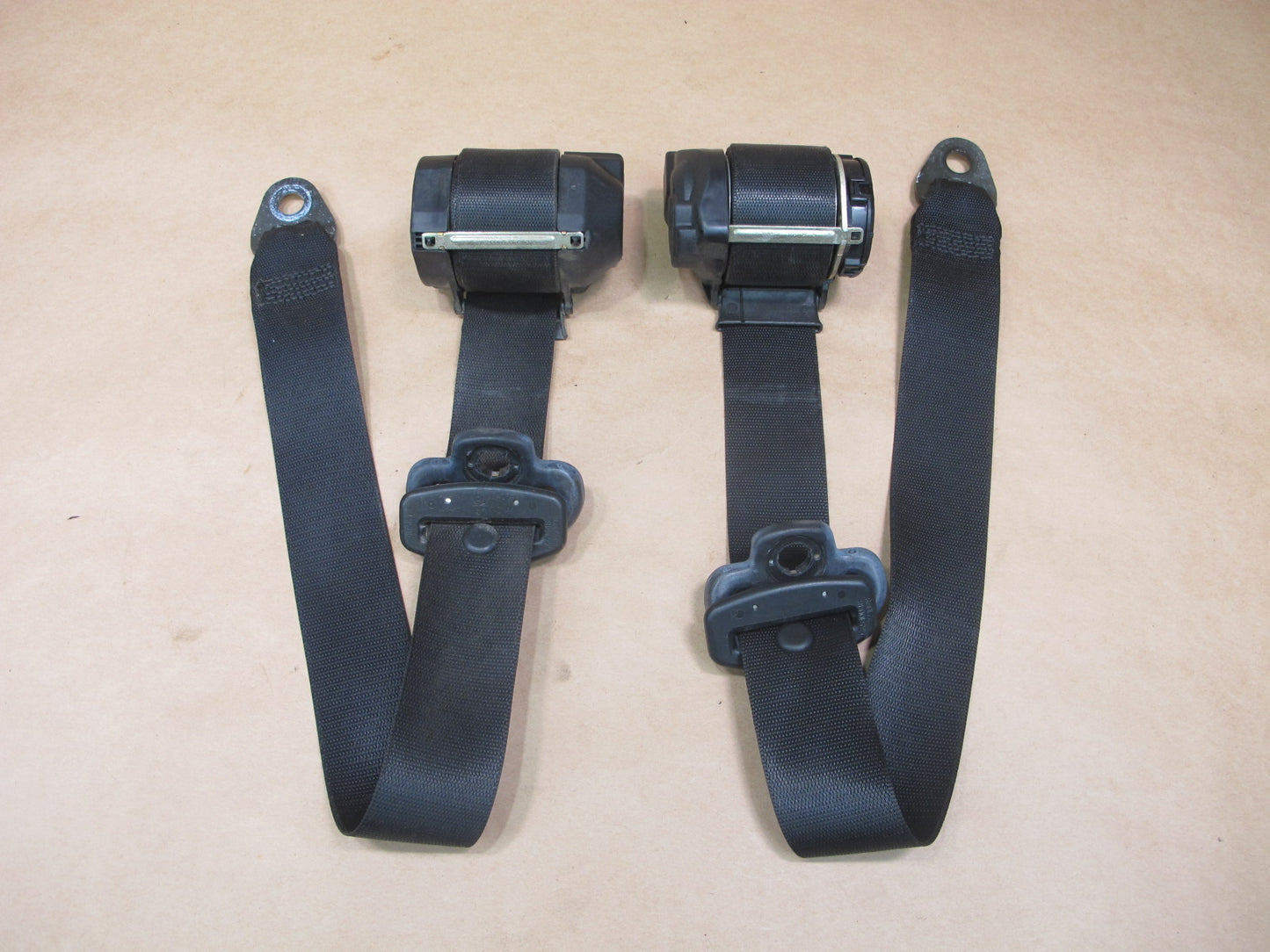 99-04 PORSCHE 911 SET OF 2 FRONT LEFT & RIGHT SEATBELT RETRACTORS OEM