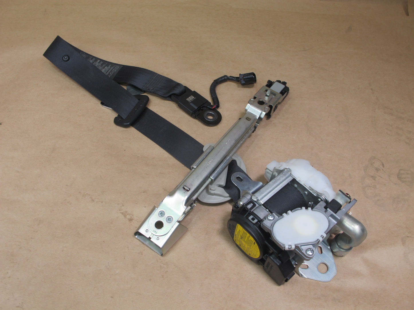 2007-2012 Lexus LS460 LS600hL Front Left & Right Seat Belt Retractor Set OEM