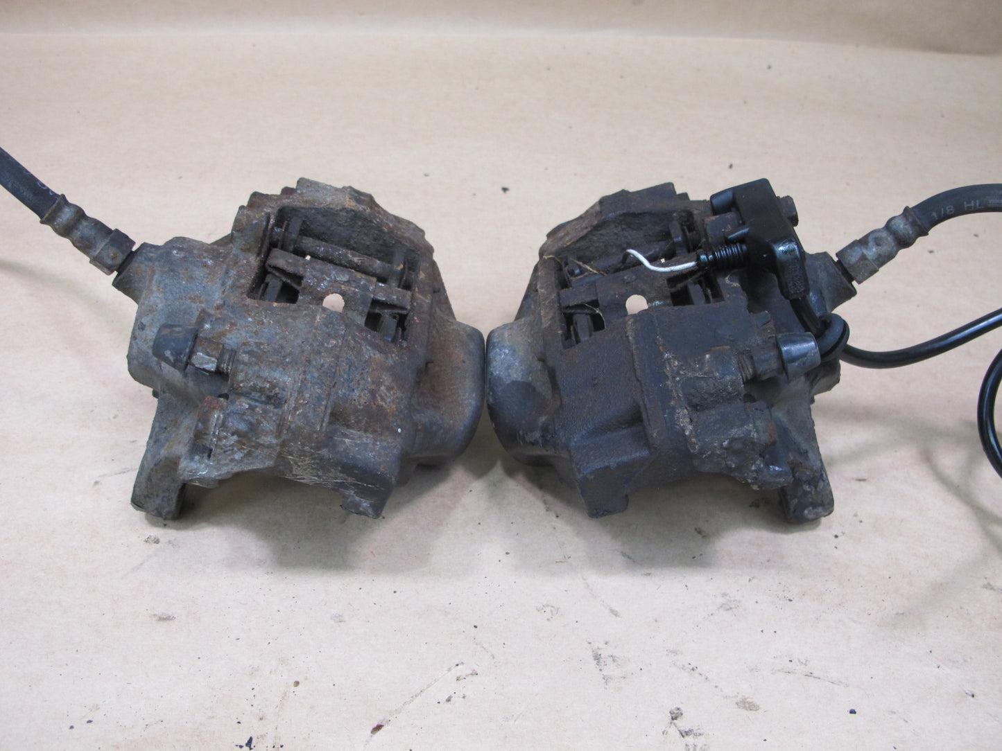 94-99 MERCEDES W140 SET OF 2 REAR LEFT & RIGHT BRAKE CALIPER OEM