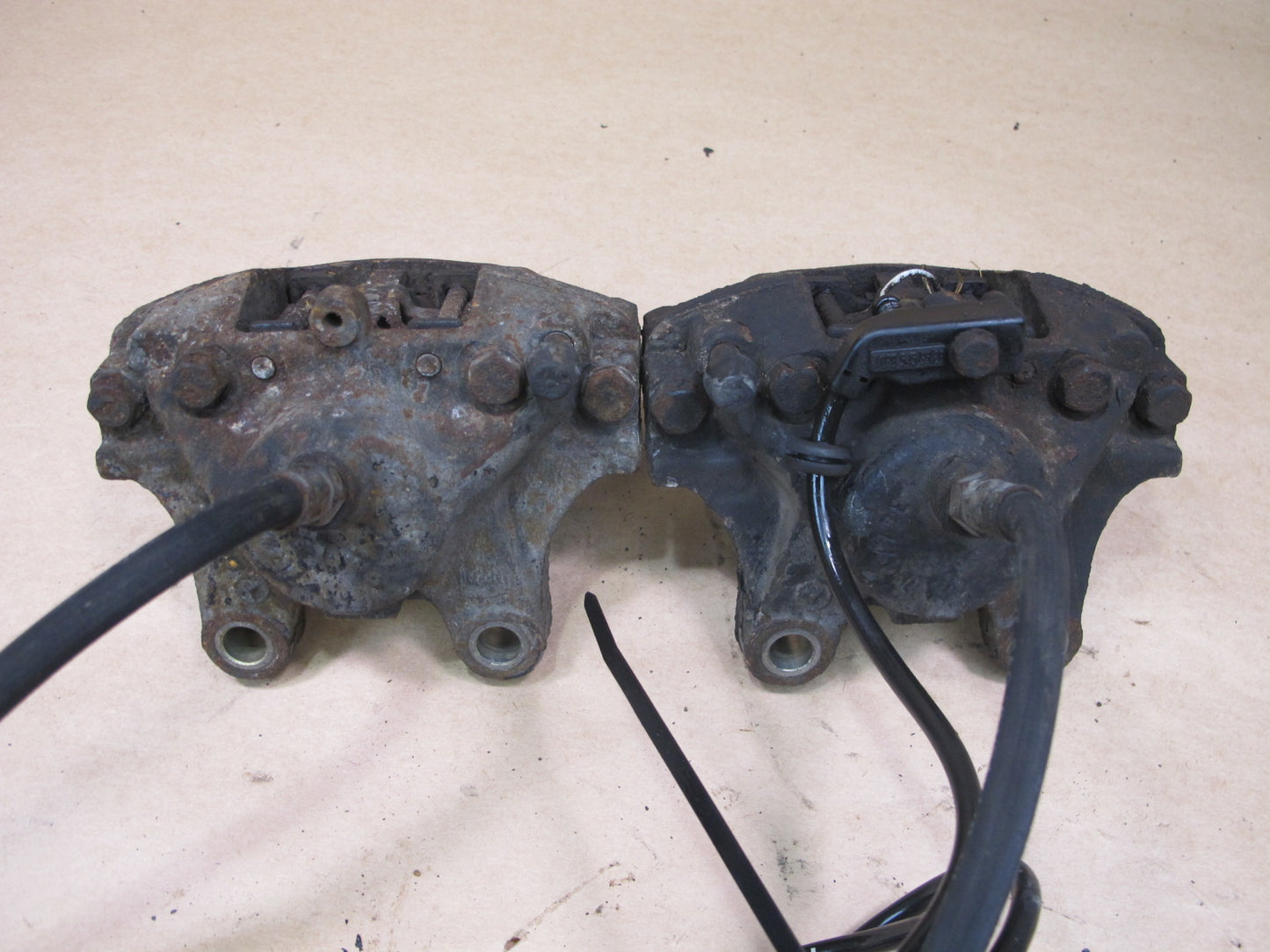 94-99 MERCEDES W140 SET OF 2 REAR LEFT & RIGHT BRAKE CALIPER OEM