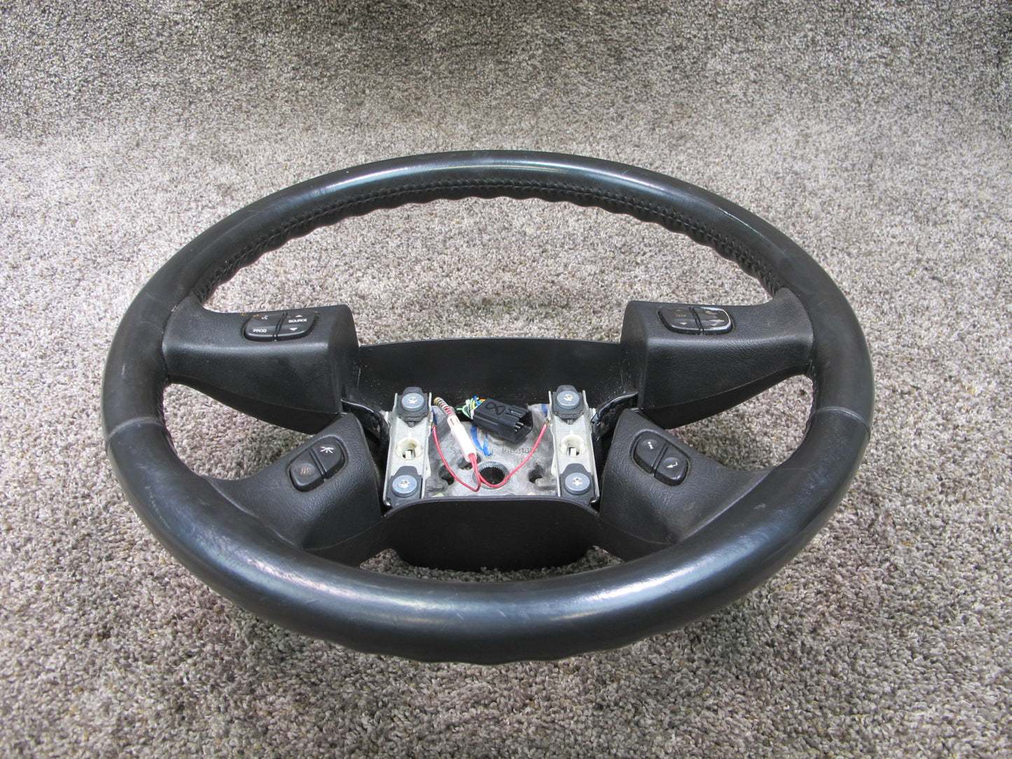 2003-2007 Hummer H2 Multi Function Steering Wheel W/ Control Switch Black