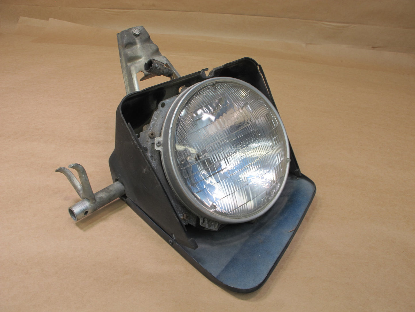 84-91 Porsche 944 Front Right Passenger Side Headlight Lamp Assembly OEM