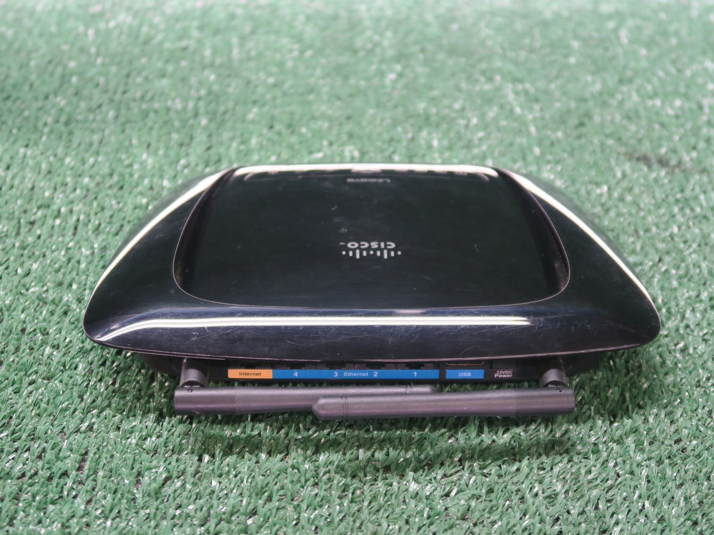 CISCO LINKSYS WRT160NL 4-PORT ETHERNET WIRELESS-N BROADBAND ROUTER W/ ADAPTER