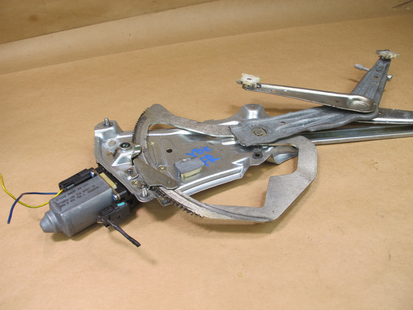 96-02 BMW E36/7 Z3 Roadster Right Door Window Regulator & Motor 8397706 OEM