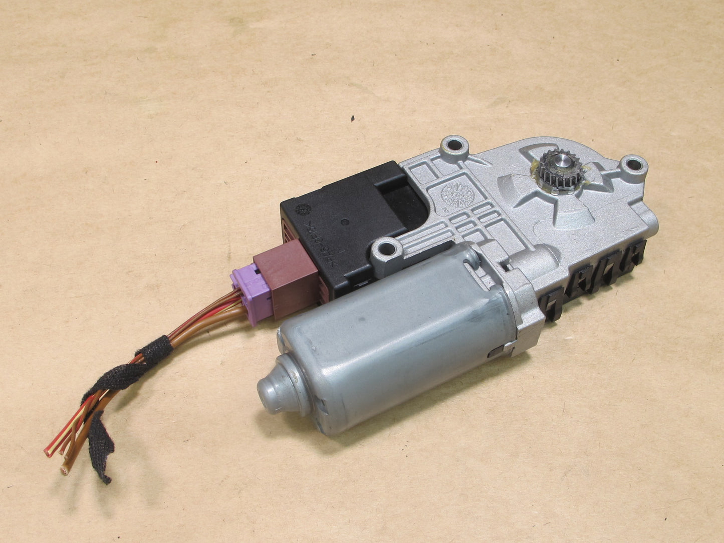 12-16 Mercedes X166 W166 GL Ml-class Sunroof Moonroof Motor 1669001208 OEM