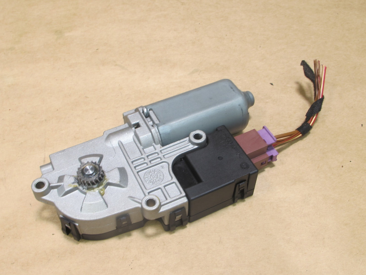 12-16 Mercedes X166 W166 GL Ml-class Sunroof Moonroof Motor 1669001208 OEM