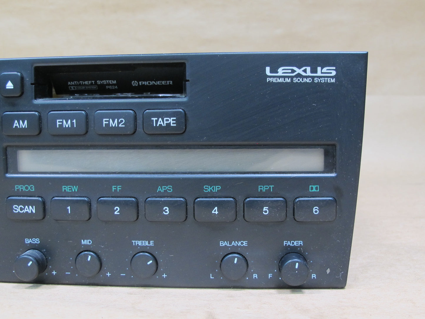 90-92 Lexus UCF10 LS400 Cassette Radio Receiver Player 86120-50020 OEM