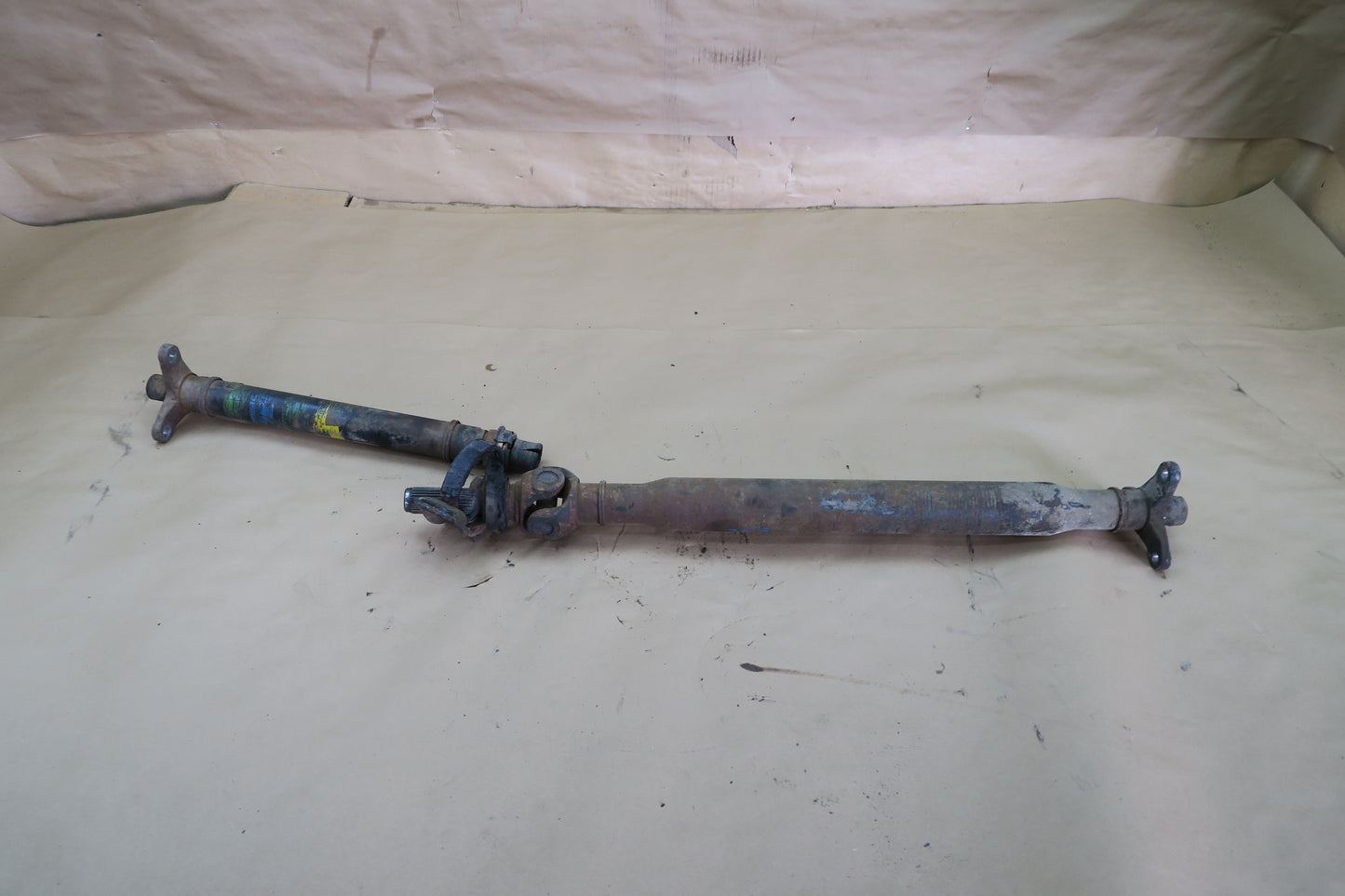 81-85 MERCEDES R107 380SL A/T REAR DRIVE SHAFT DRIVESHAFT OEM