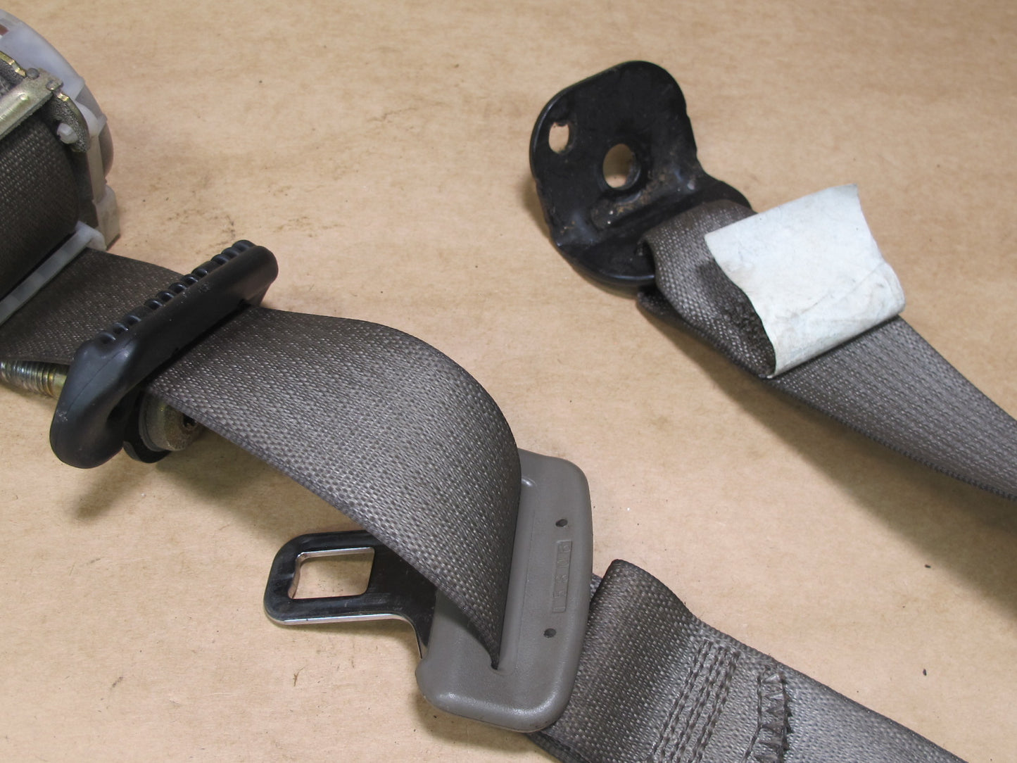 03-07 HUMMER H2 REAR LEFT & RIGHT SIDE SEATBELT RETRACTOR SET OEM