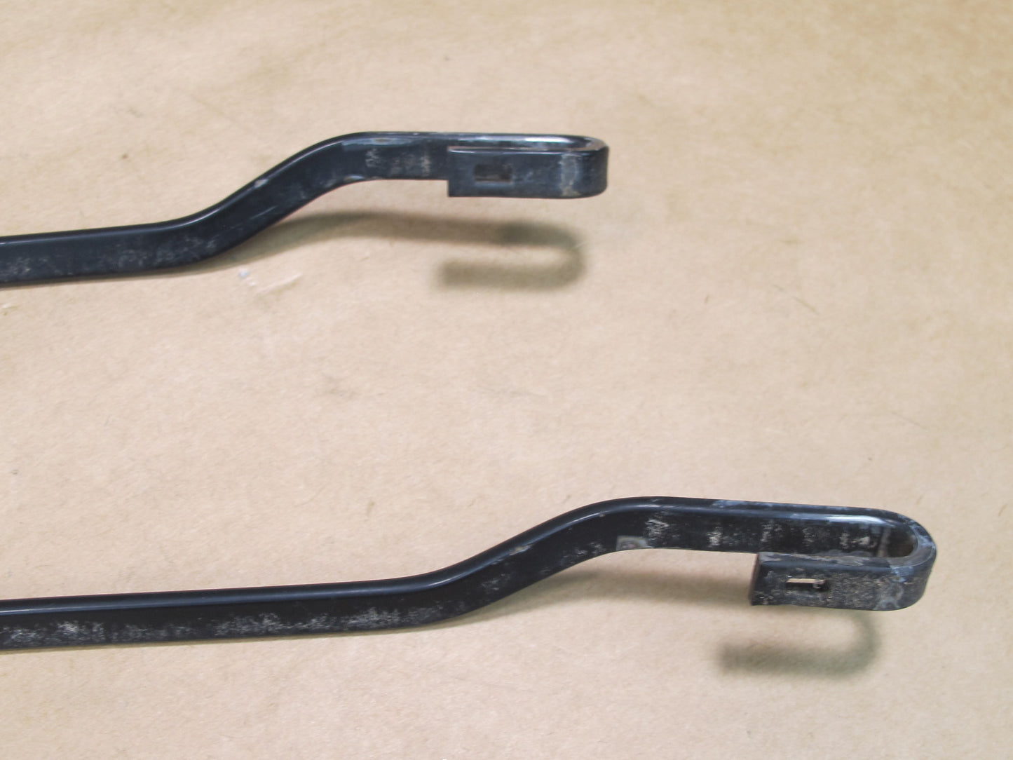 87-88 PORSCHE 924 S FRONT LEFT & RIGHT WINDSHIELD WIPER ARM SET OEM