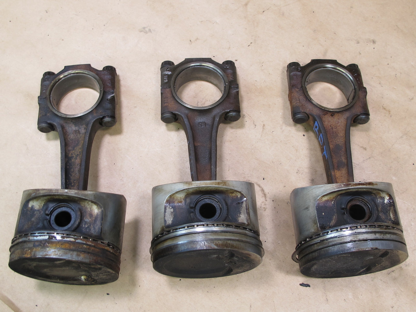 87-88 PORSCHE 944 924 S 2.5L M44.07 SET OF 3 ENGINE PISTON CONNECTING ROD OEM