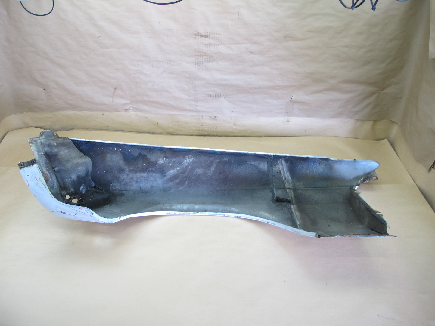 73-85 MERCEDES R107 FRONT RIGHT FENDER SHELL PANEL COVER OEM