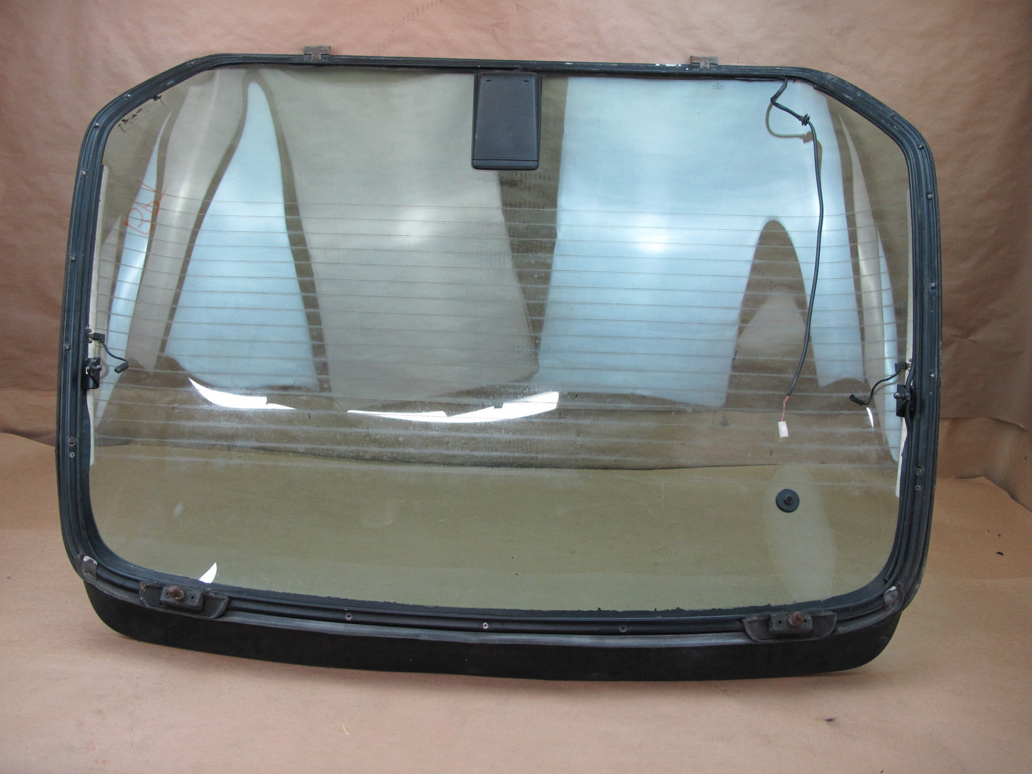 87-88 PORSCHE 924 S REAR HATCH GLASS PANEL HEATED W THIRD BRAKE LIGHT OEM