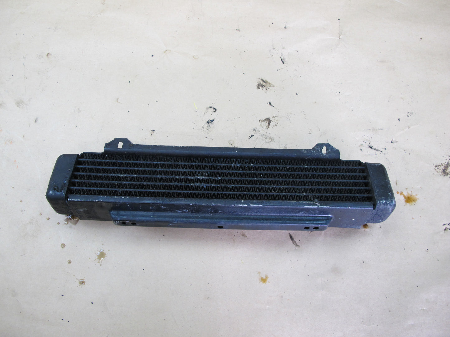 73-80 MERCEDES R107 450SL ENGINE OIL COOLER 1161800865 OEM