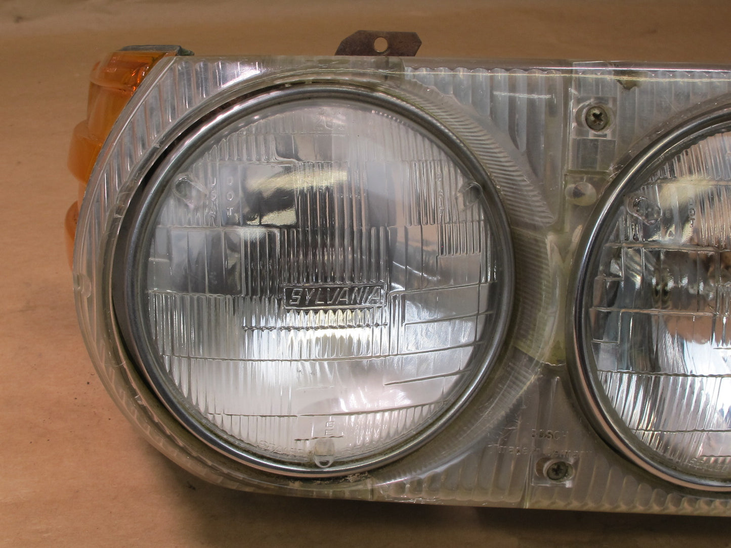 73-85 MERCEDES R107 SET OF 2 FRONT LEFT & RIGHT HALOGEN HEADLIGHT LAMP OEM