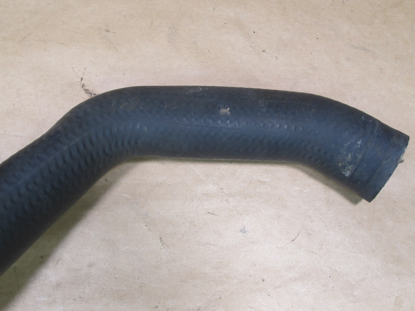 73-85 MERCEDES R107 ENGINE COOLING RADIATOR HOSE PIPE LINE OEM