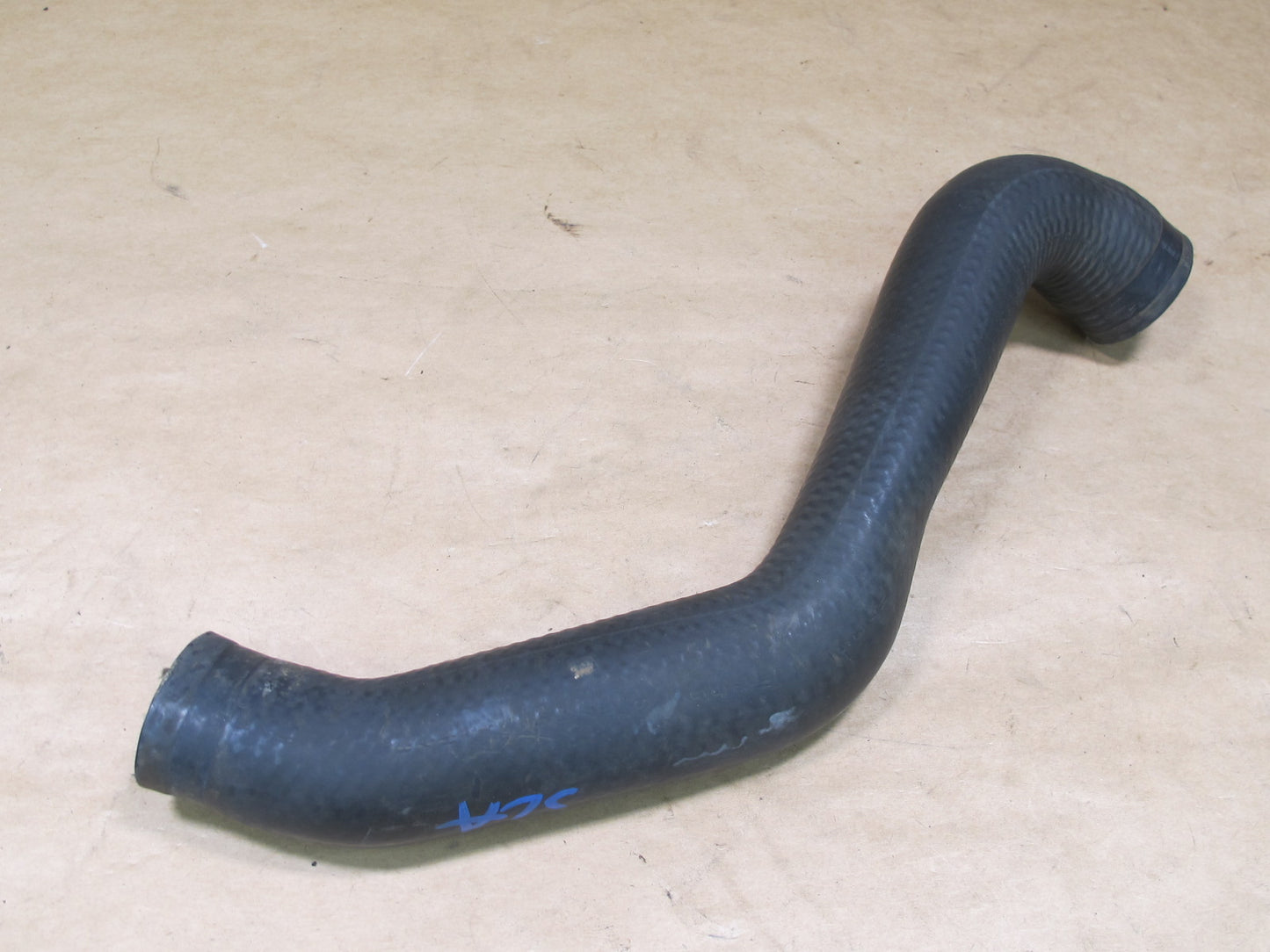 73-85 MERCEDES R107 ENGINE COOLING RADIATOR HOSE PIPE LINE OEM