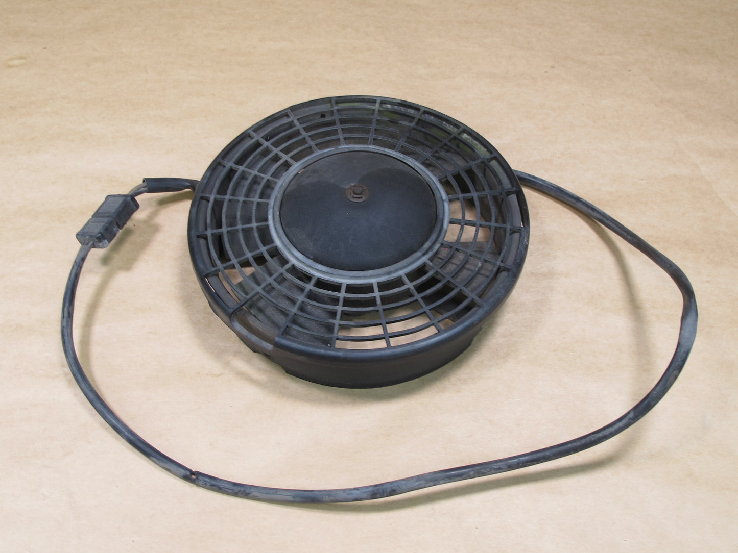 73-85 MERCEDES R107 A/C AIR CONDITION CONDENSER 4 BLADE FAN MOTOR OEM