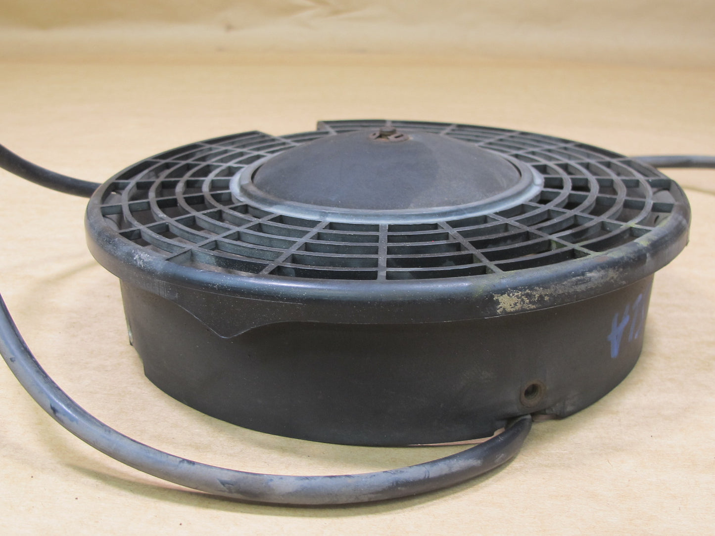 73-85 MERCEDES R107 A/C AIR CONDITION CONDENSER 4 BLADE FAN MOTOR OEM