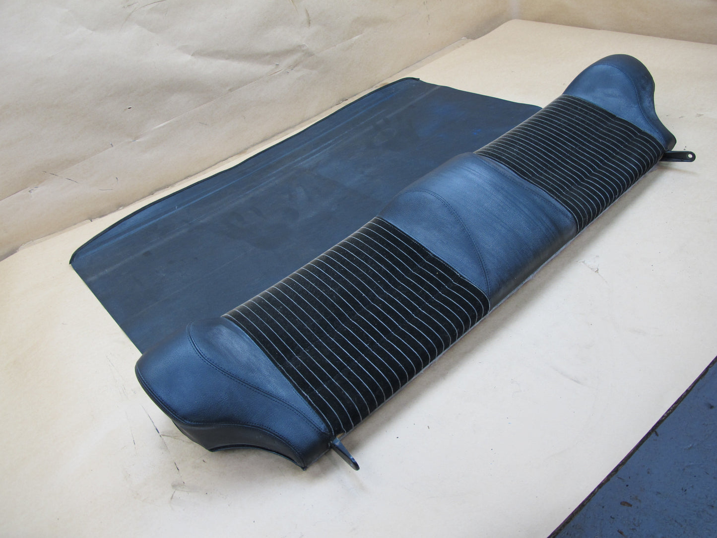 87-88 PORSCHE 924 REAR UPPER SEAT CUSHION & TRUNK CARGO ROLLER SHADE COVER OEM