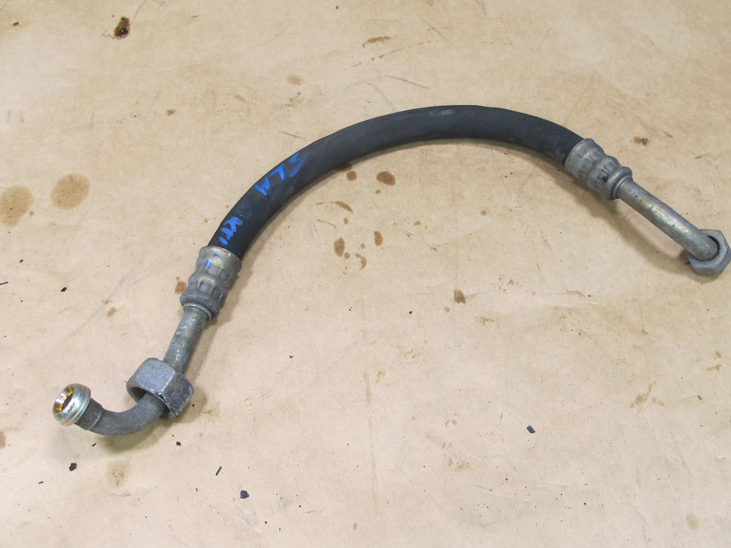 73-85 MERCEDES R107 SET OF 2 OIL COOLER HOSE PIPE LINE OEM