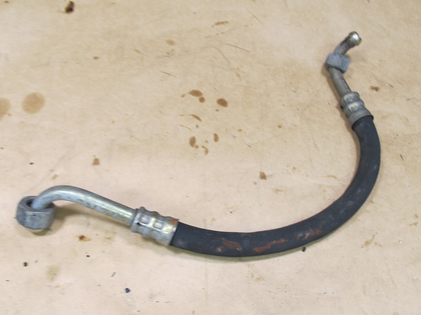 73-85 MERCEDES R107 SET OF 2 OIL COOLER HOSE PIPE LINE OEM