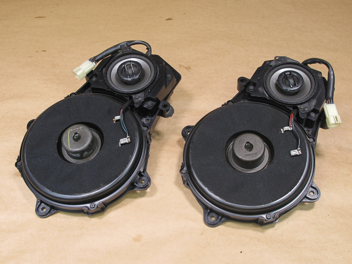 97-04 CHEVROLET CORVETTE C5 SET OF 2 LEFT & RIGHT DOOR BOSE SPEAKER OEM