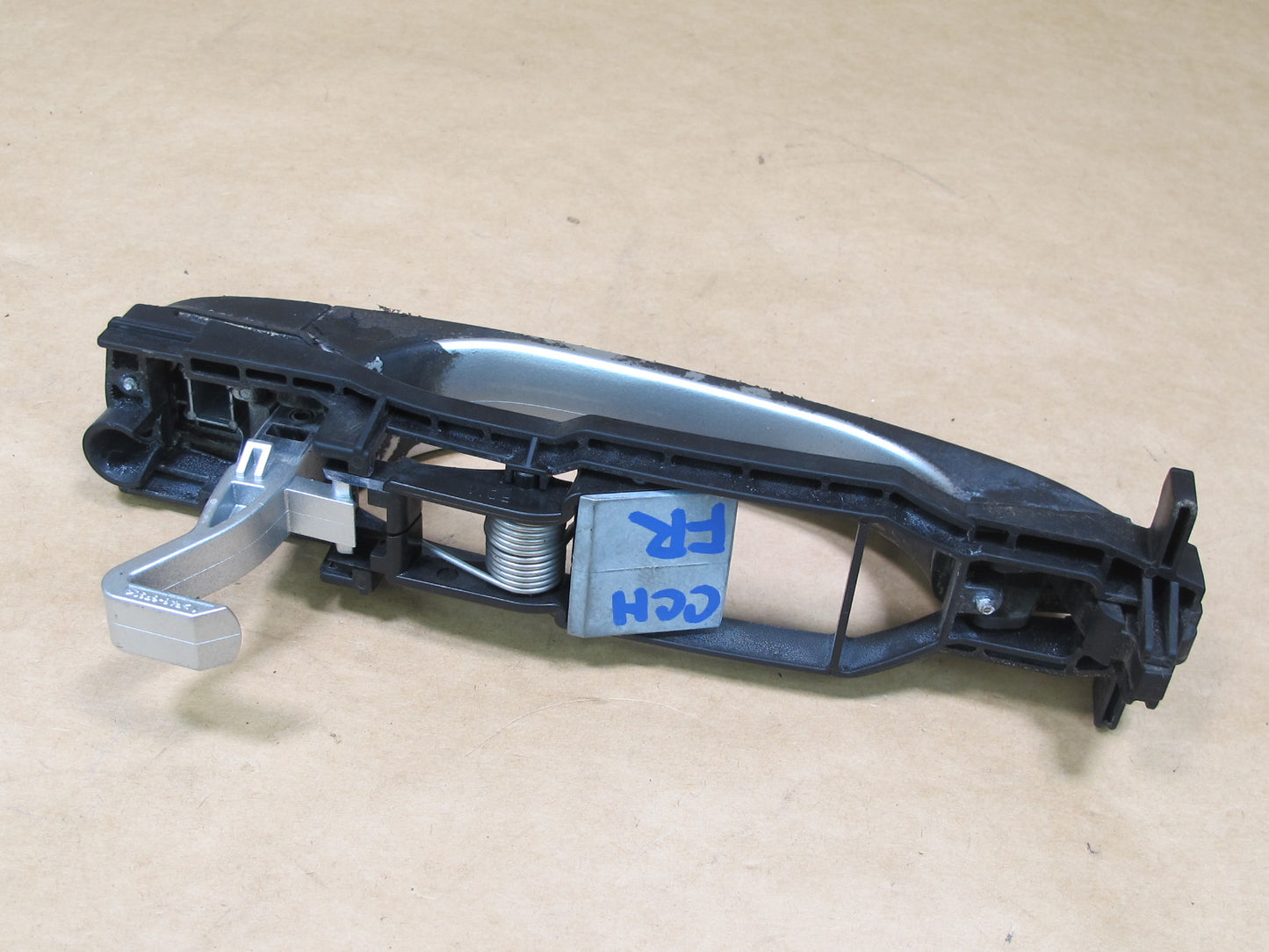 04-08 CHRYSLER CROSSFIRE RIGHT DOOR EXTERIOR HANDLE OEM