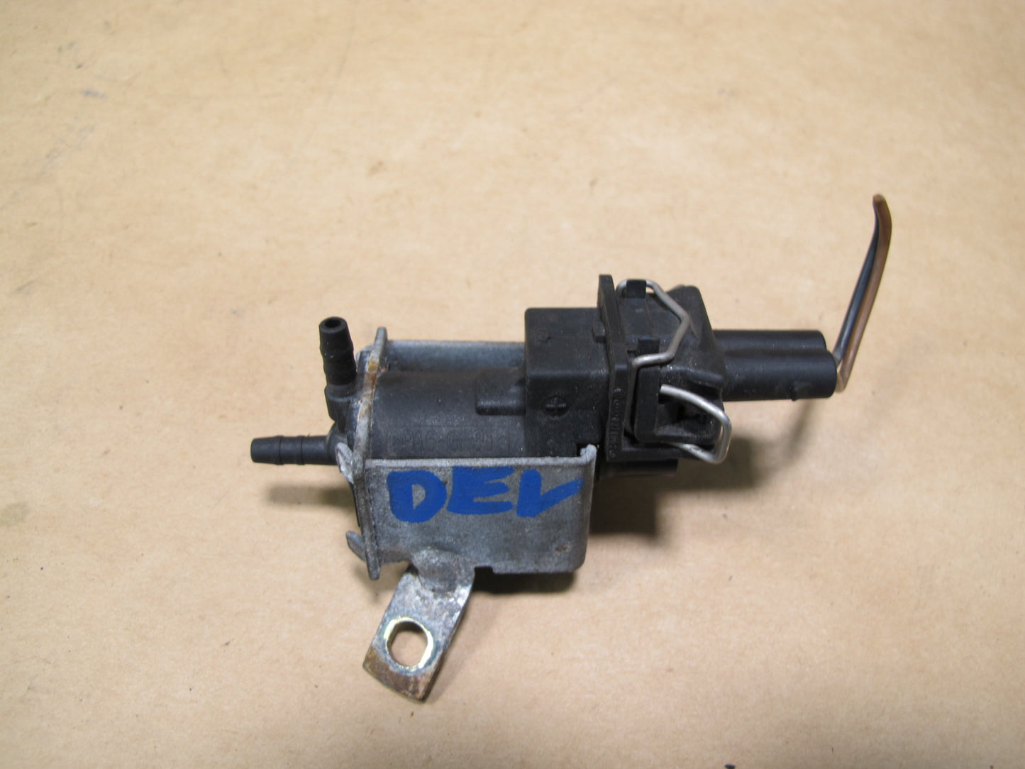 97-03 VW EUROVAN T4 PRESSURE SOLENOID VALVE 028906283 OEM